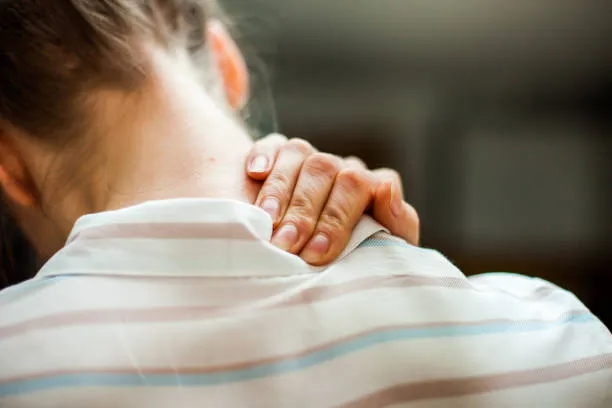 Douleur aux cervicales après une chute, Saint-Étienne, Cabinet du Docteur Chrifi